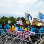 Demo mahasiswa di DPRD Provinsi Kepri di Dompak 1