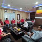 Gubernur Ansar saat datang ke kantor PLN Tanjungpinang 21