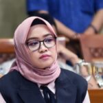 00 Anggota Komisi IX DPR RI Putih Sari