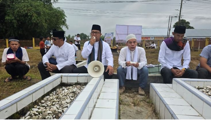Ziarah Kubur Tahunan di Kampar, H. Bahktiar Serukan Pelestarian Tradisi dan Silaturahmi