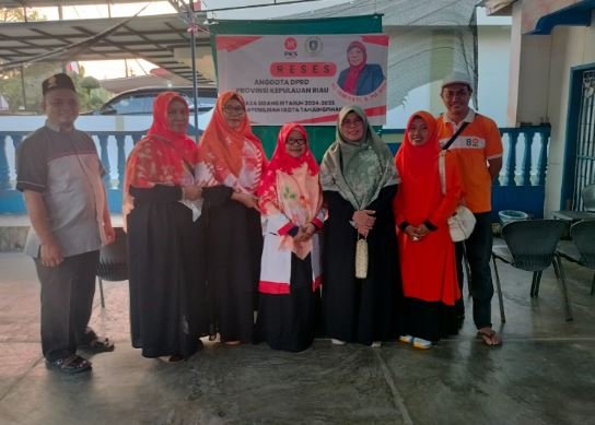 Ibu-Ibu Suarakan Pembangunan Mushola di Tepi Laut dalam Reses Hj. Ismiyati