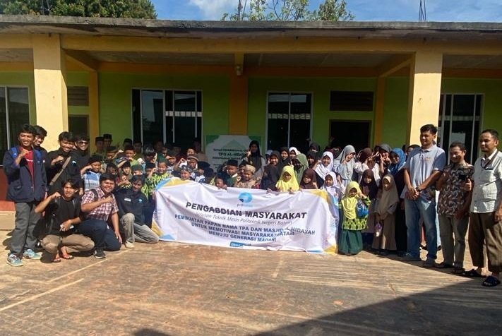 Polibatam Tingkatkan Kepedulian Sosial Melalui Pengabdian Masyarakat di Masjid Al-Hidayah